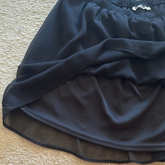 Garage flowy mini skirt - Picture 3 of 3